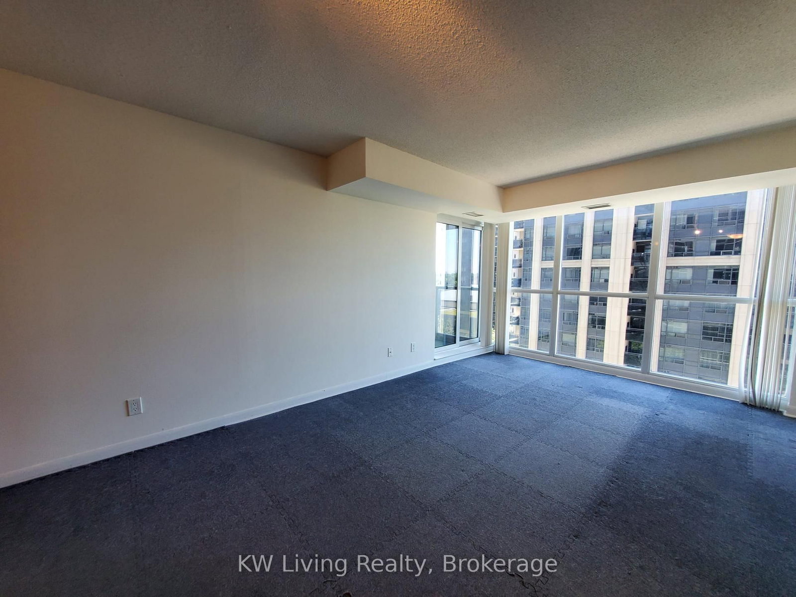 4978 Yonge Street, Unit 909 - Photo 6