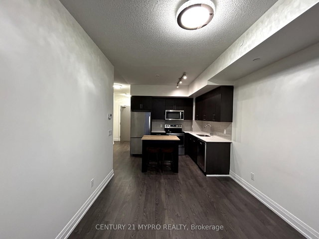 526 - 591 Sheppard Avenue E