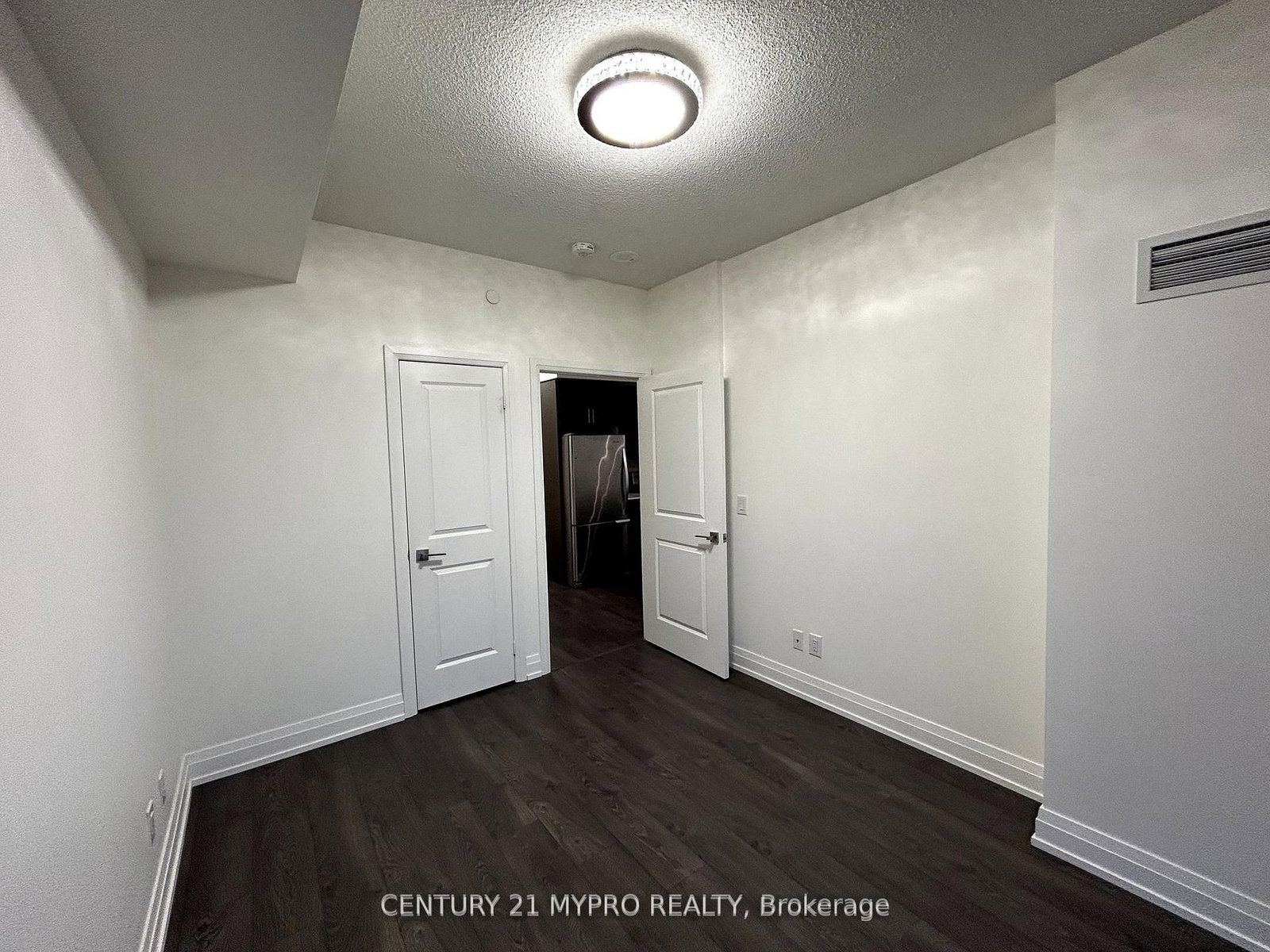 591 Sheppard Avenue E, Unit 526 - Photo 5