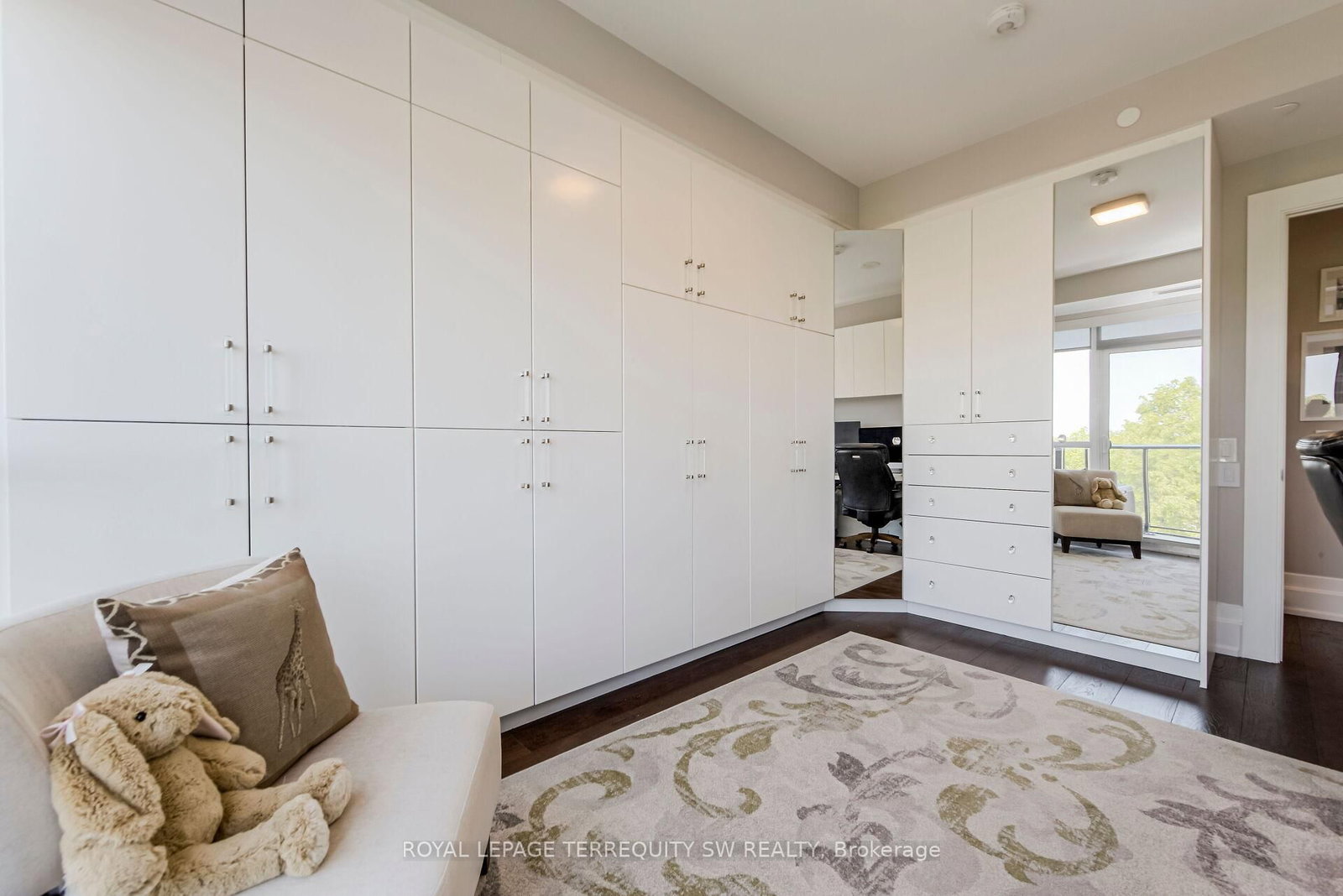 3 Southvale Drive, Unit 605 - Photo 18
