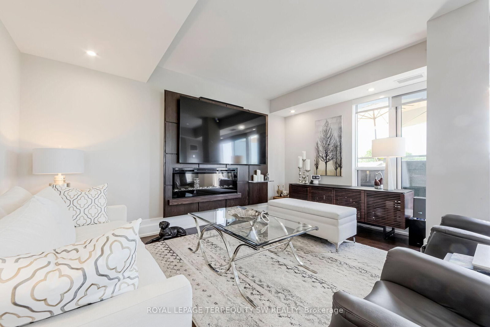 3 Southvale Drive, Unit 605 - Photo 4