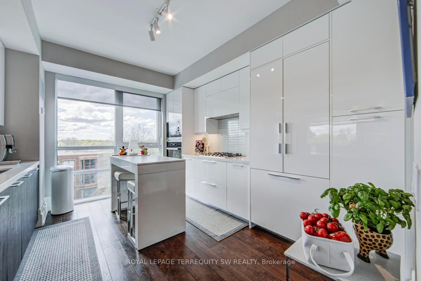 3 Southvale Drive, Unit 605 - Photo 42