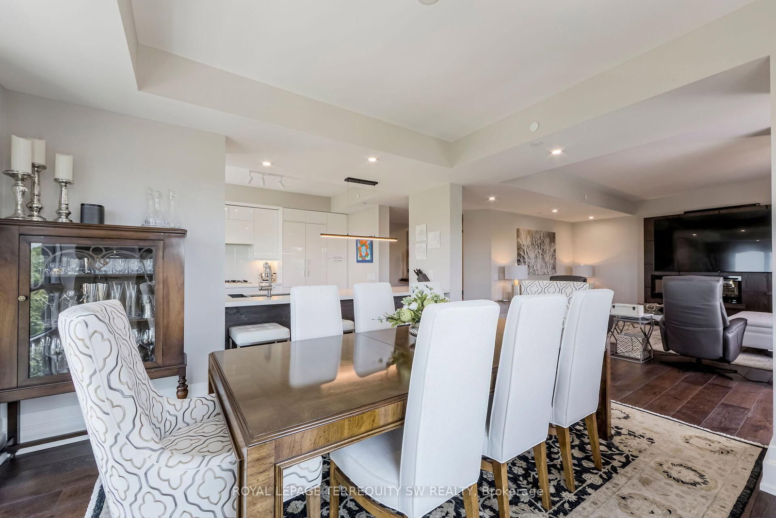 3 Southvale Drive, Unit 605 - Photo 9