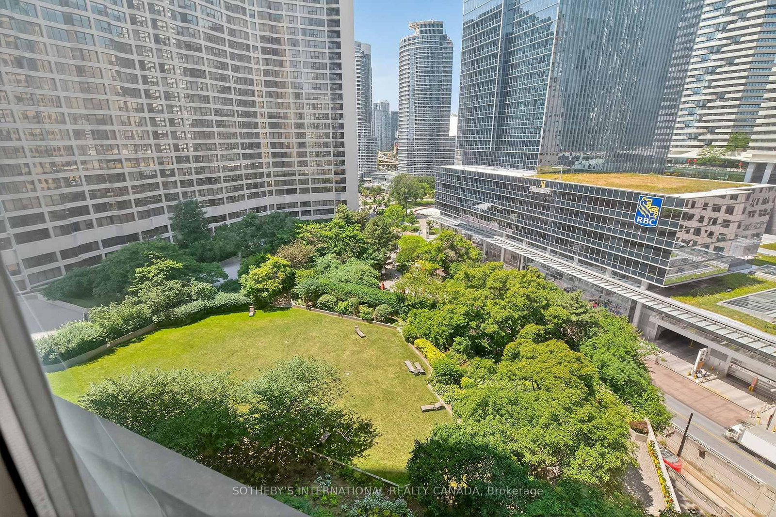 33 Harbour Square, Unit 1423 - Photo 39