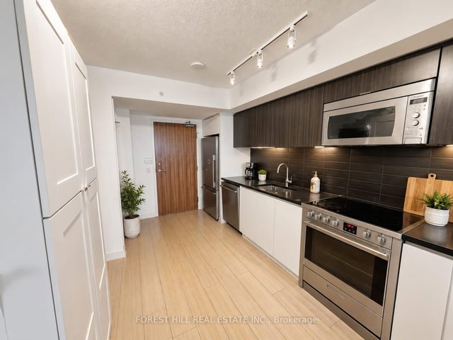 3710 - 75 Queens Wharf Road