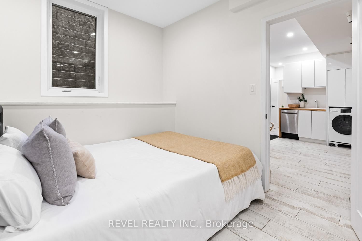 89 Foxley Street, Unit Lower - Photo 7