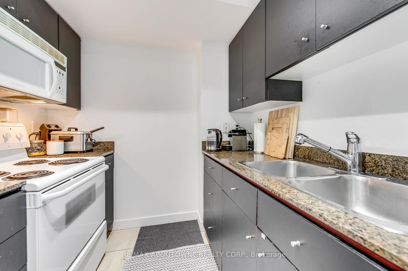 397 Front Street, Unit 1907 - Photo 14
