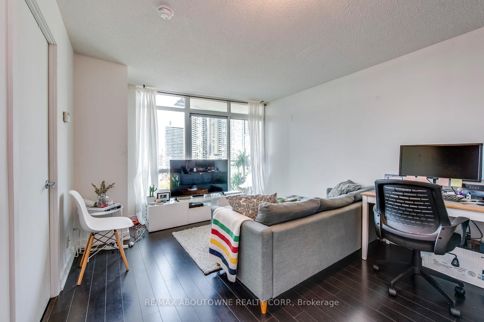 397 Front Street, Unit 1907 - Photo 6