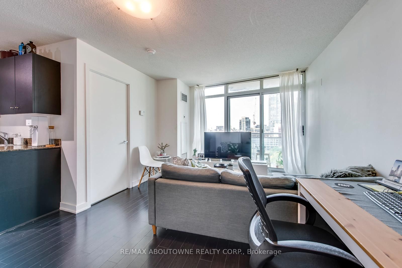 397 Front Street, Unit 1907 - Photo 7