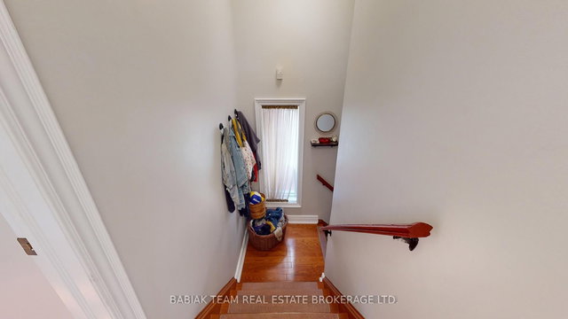 2nd Fl - 442 Gladstone Avenue