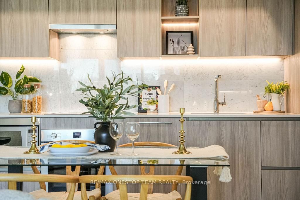 17 Bathurst Street, Unit 1510 - Photo 11