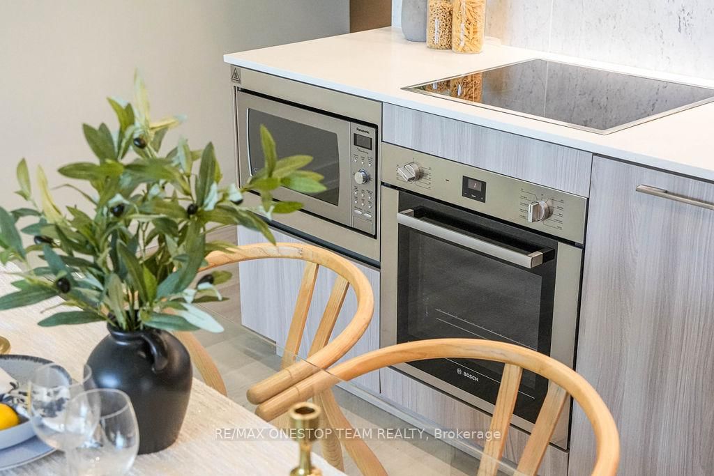 17 Bathurst Street, Unit 1510 - Photo 14