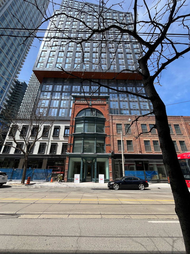 100 Queen St E #3203, Toronto, Ontario
