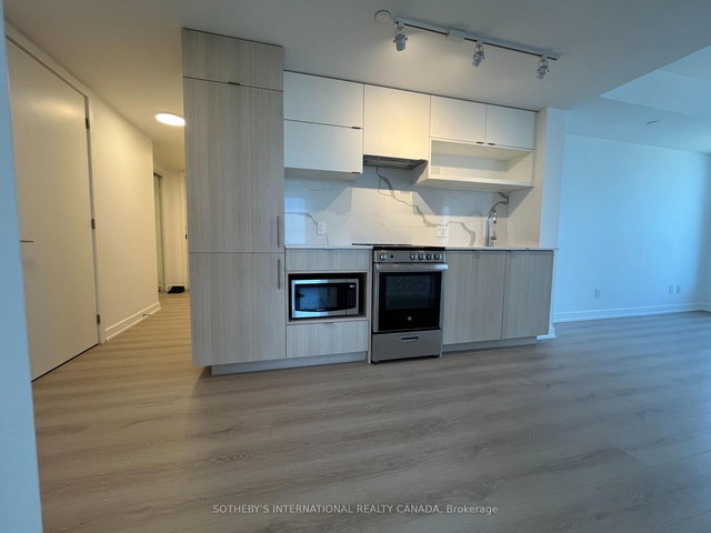 3203 - 100 Queen Street E