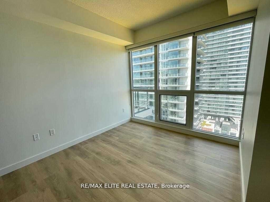 85 Mcmahon Drive, Unit 1502 - Photo 8