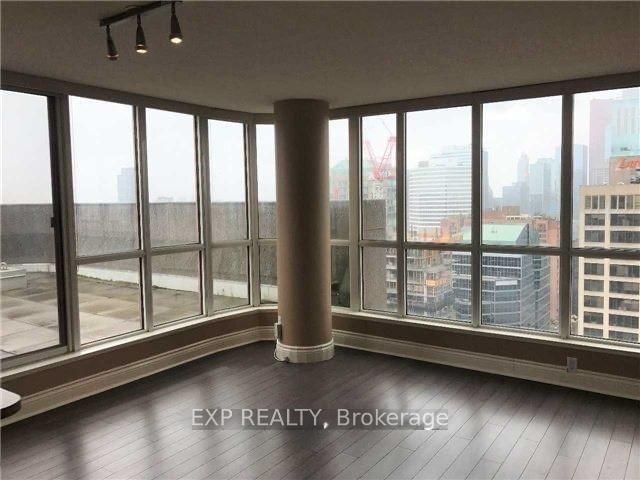 3001 - 736 Bay Street
