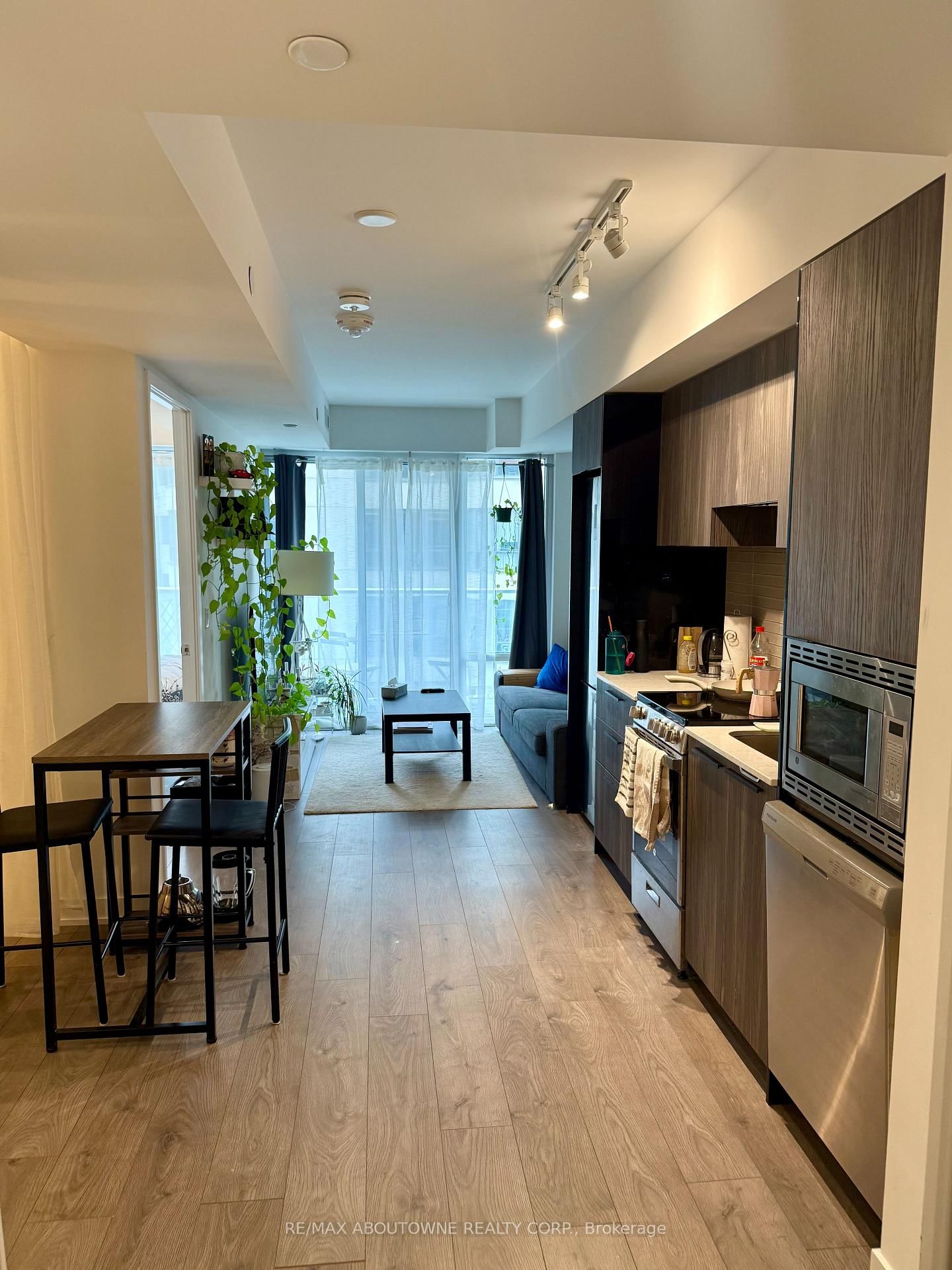 18 Maitland Terrace, Unit 1202 - Photo 2