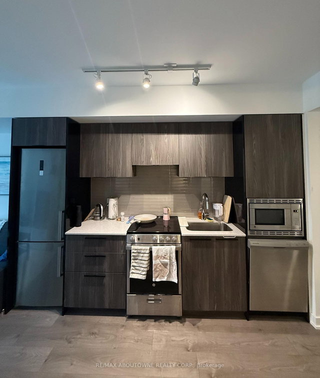 1202 - 18 Maitland Terrace