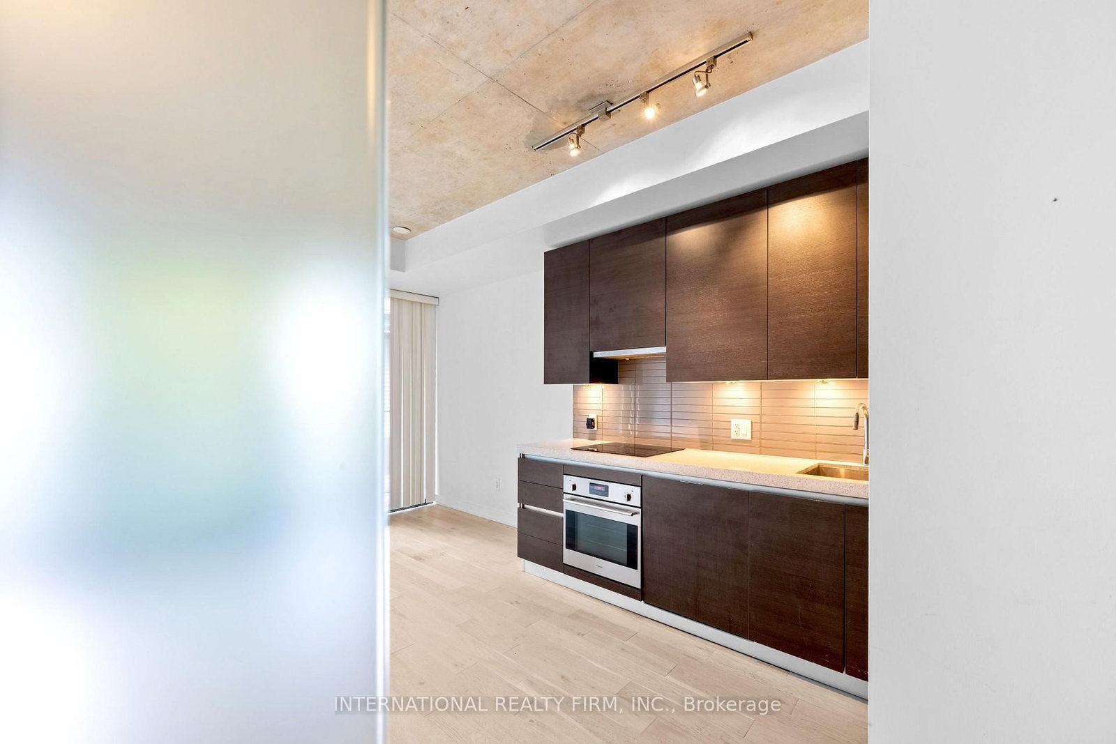 629 King Street W, Unit 313 - Photo 15