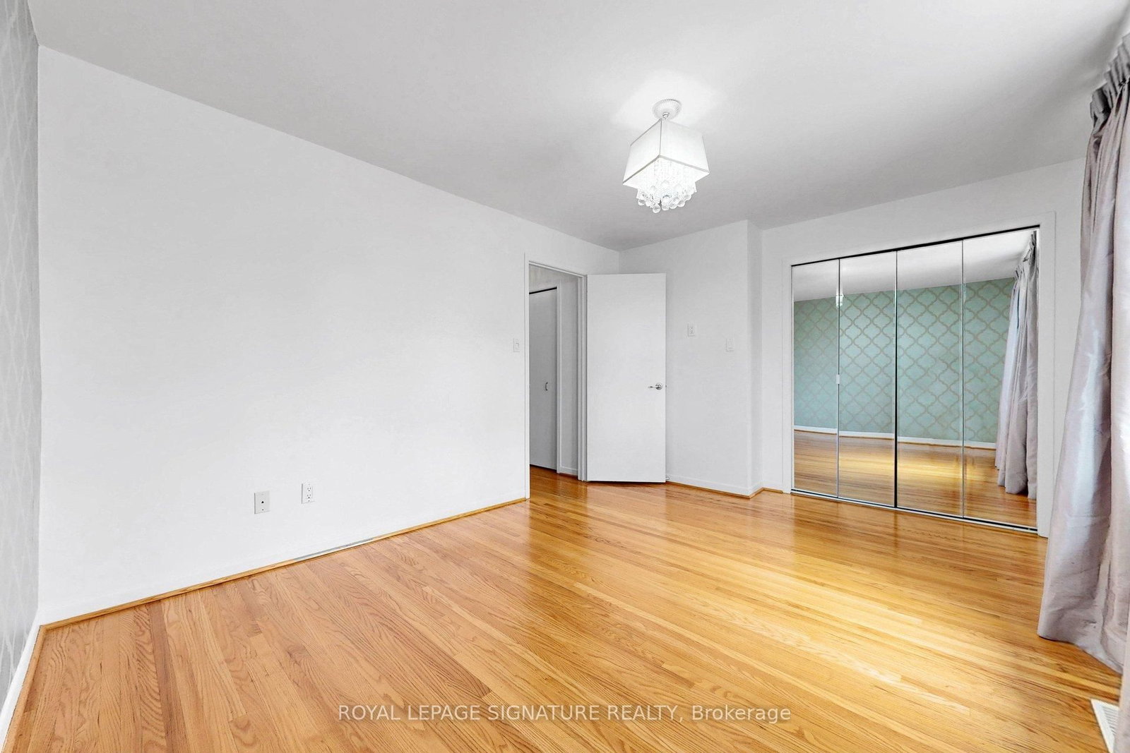 551 Steeles Avenue W, Unit 43 - Photo 17