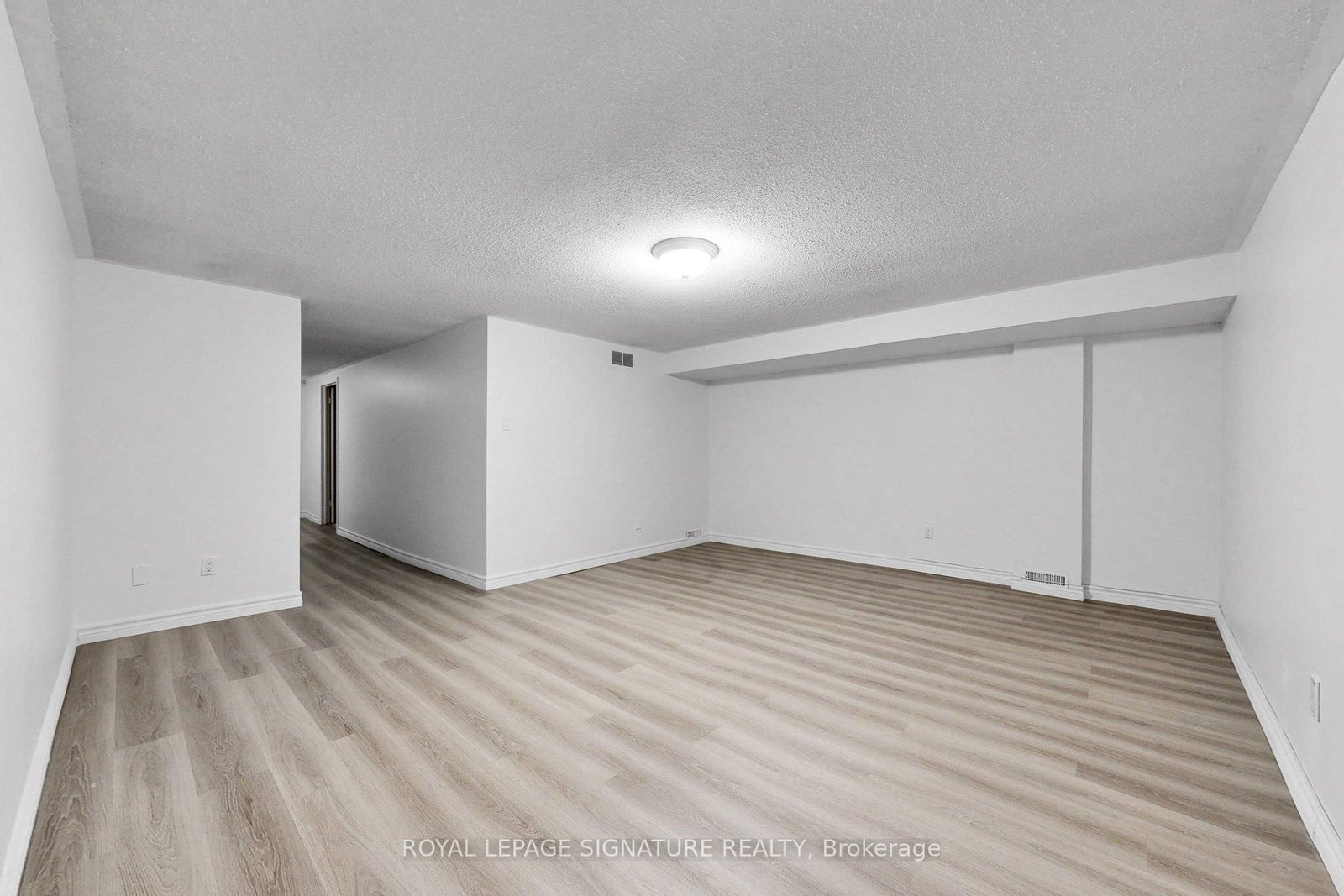 551 Steeles Avenue W, Unit 43 - Photo 29