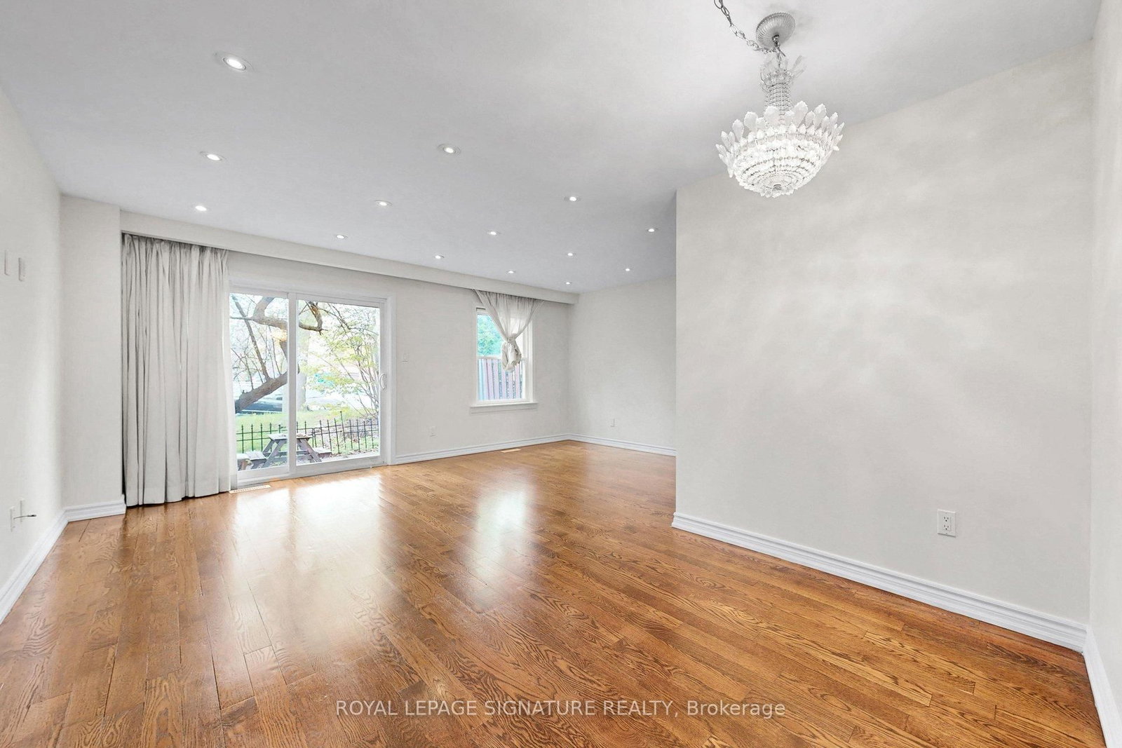 551 Steeles Avenue W, Unit 43 - Photo 9