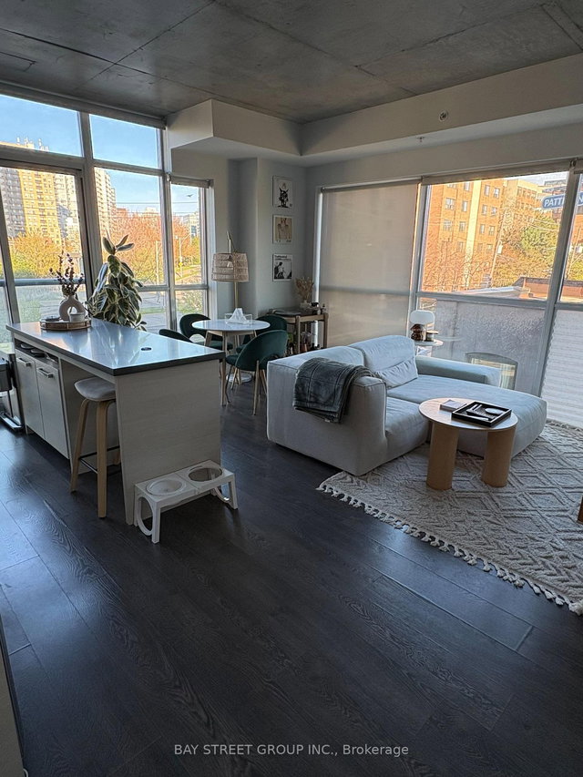 313 - 1205 Queen Street W