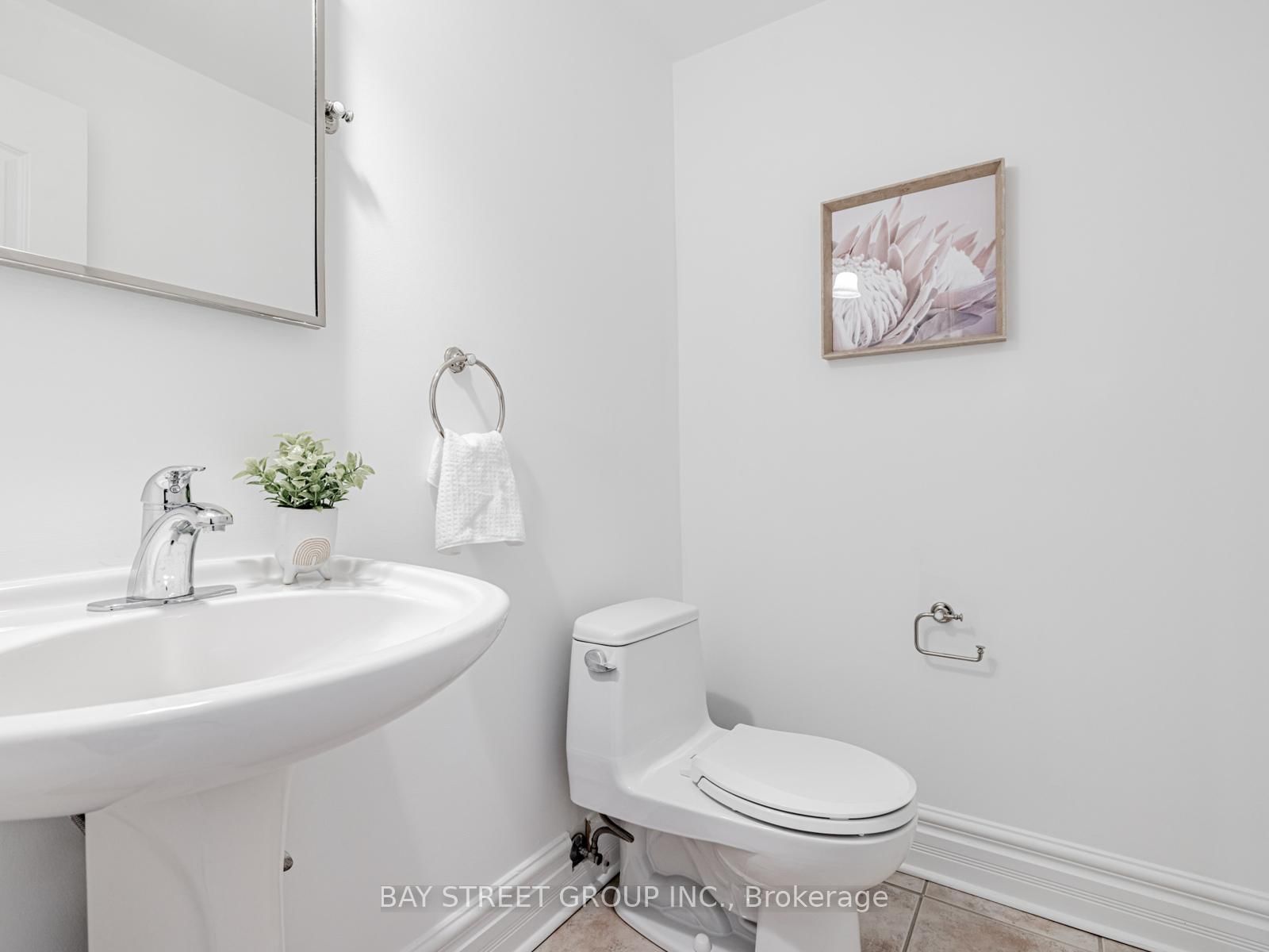 35 William Poole Way • Toronto, ON photo 21