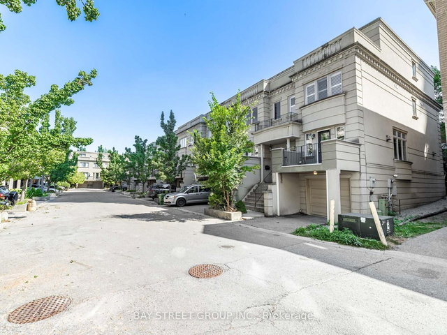 35 William Poole Way