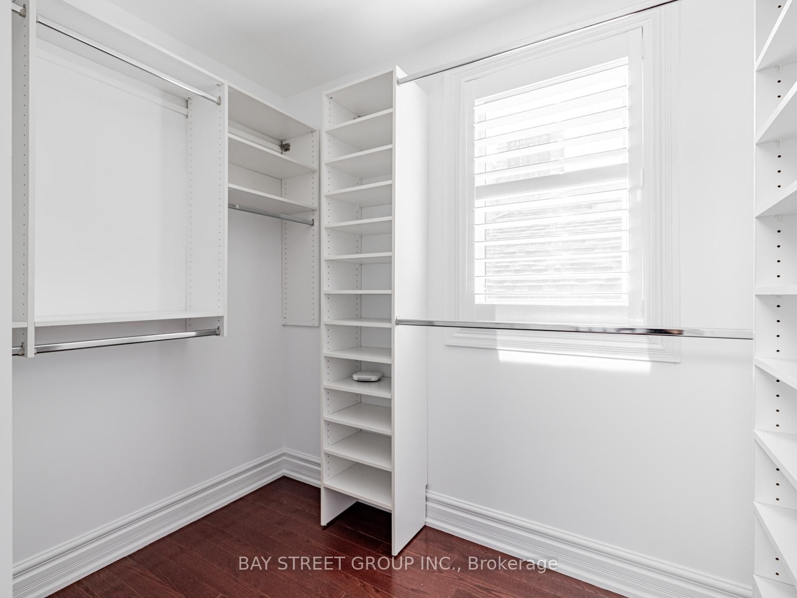 35 William Poole Way • Toronto, ON photo 32
