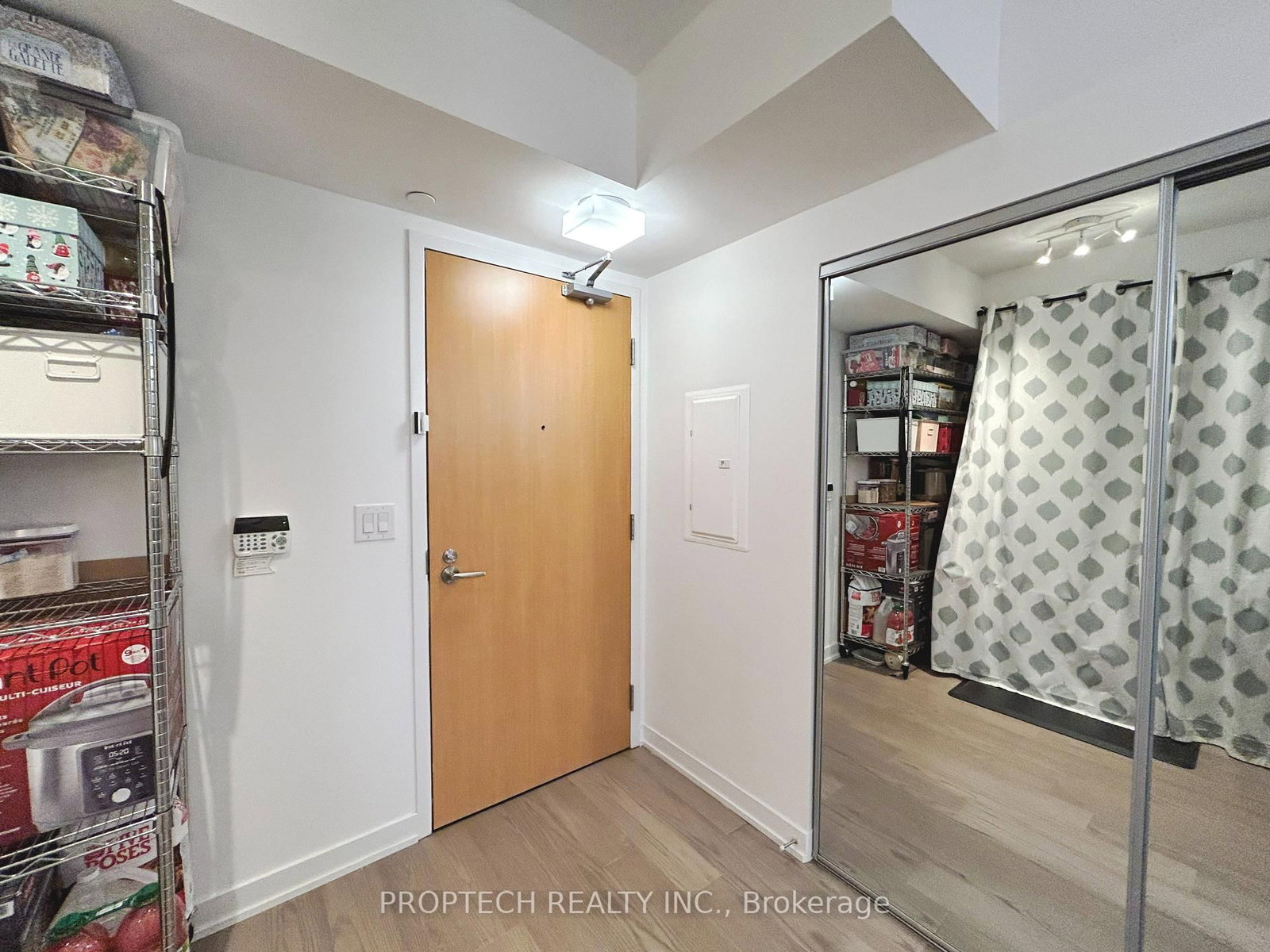 11 Wellesley Street W, Unit 4209 - Photo 17