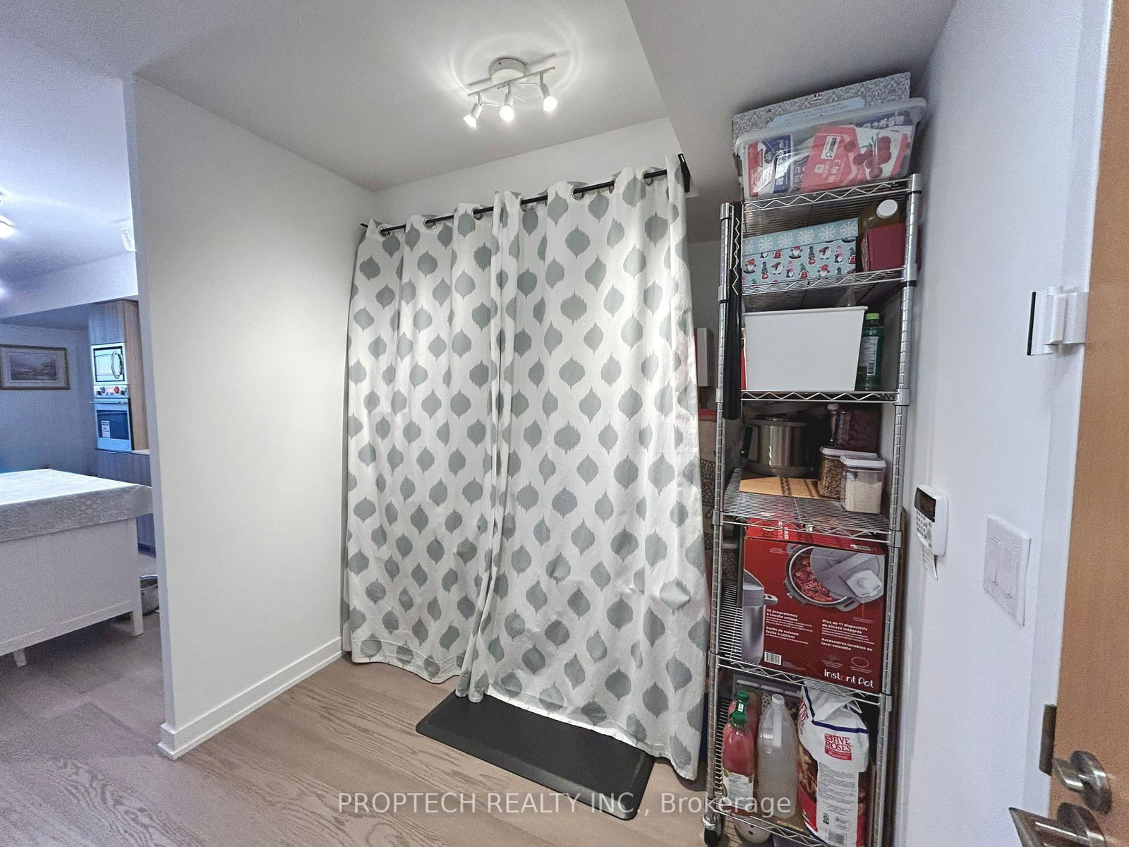 11 Wellesley Street W, Unit 4209 - Photo 19