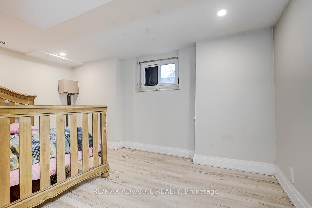 33 Castlefield Avenue - Photo 35
