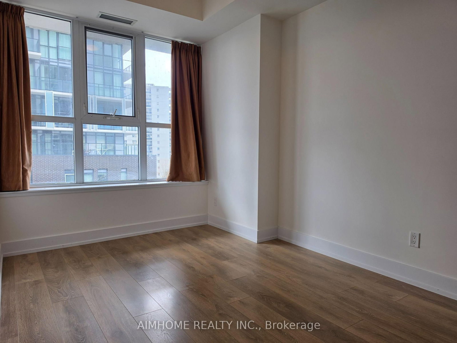 150 Fairview Mall Drive, Unit 504 - Photo 5