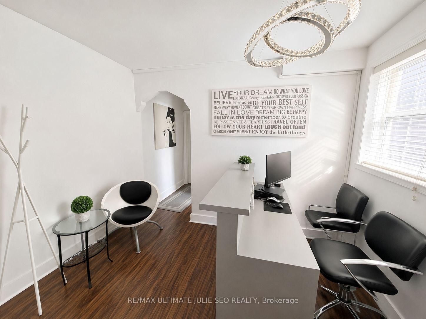 3223 Yonge Street - Photo 2