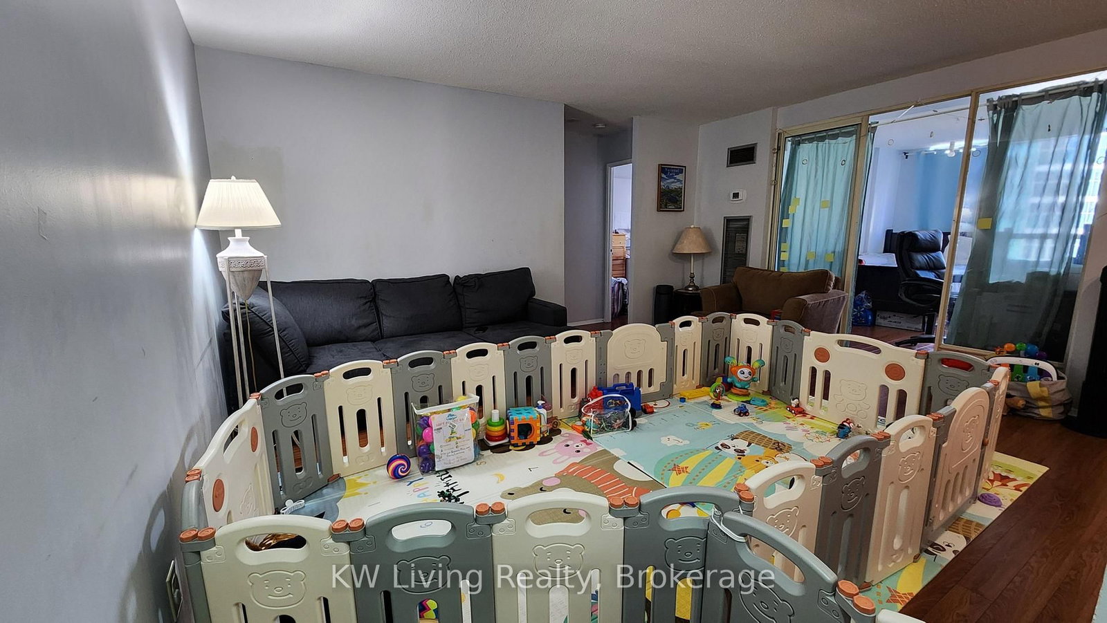 633 Bay Street, Unit 1021 - Photo 14