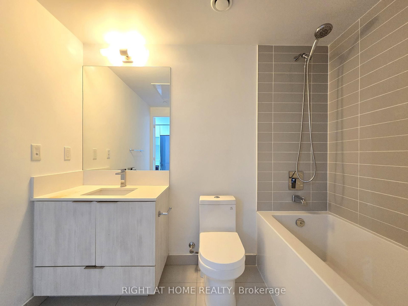 181 Dundas Street E, Unit 3802 - Photo 19