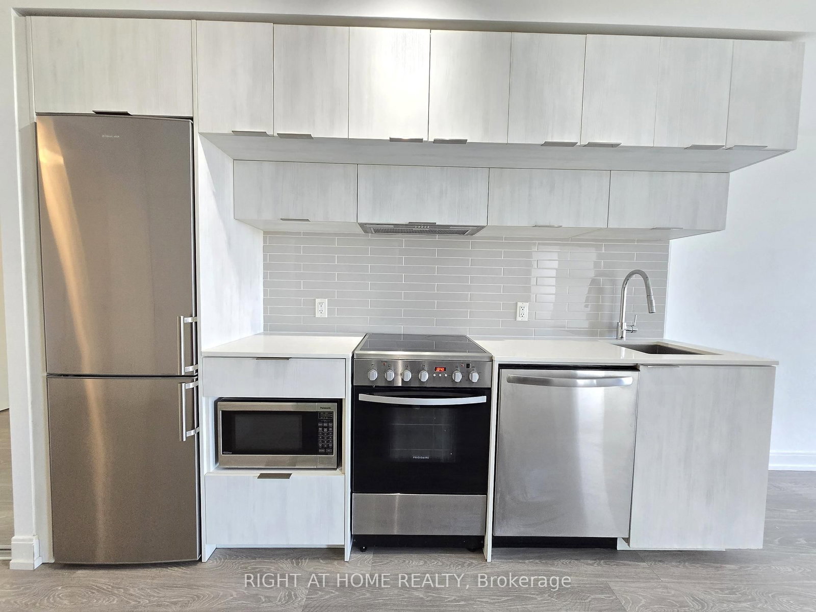 181 Dundas Street E, Unit 3802 - Photo 9