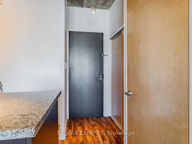1003 - 1 Shaw Street