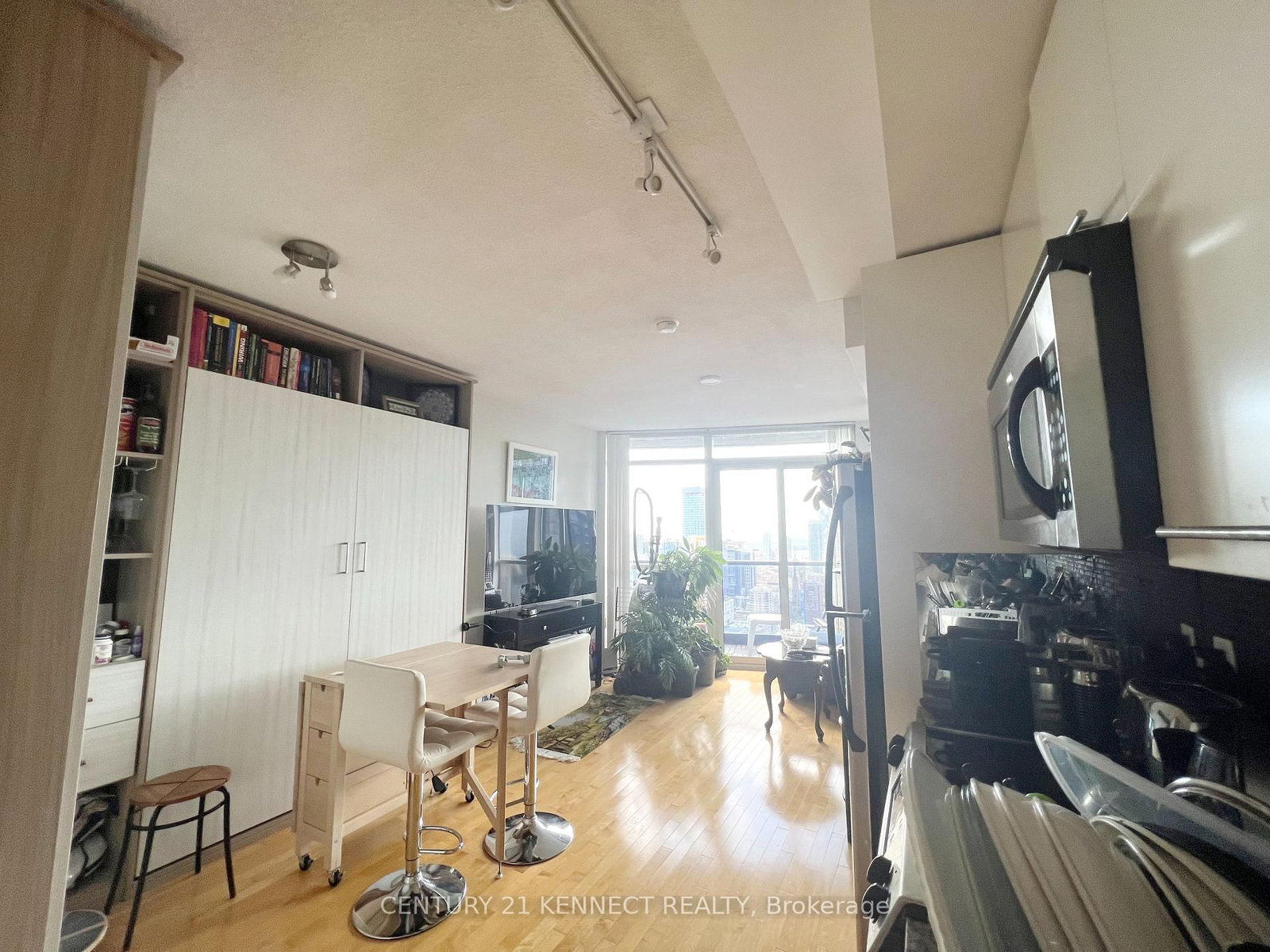 21 Carlton Street, Unit 3606 - Photo 4
