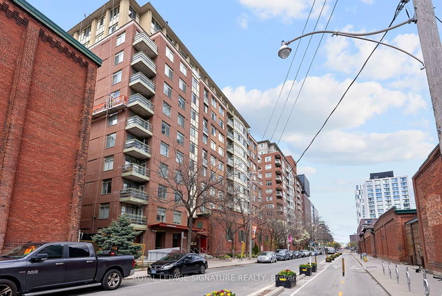 Ph13 - 70 Mill Street W