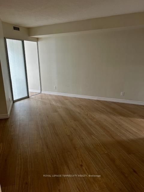711 Bay Street, Unit 919 - Photo 14