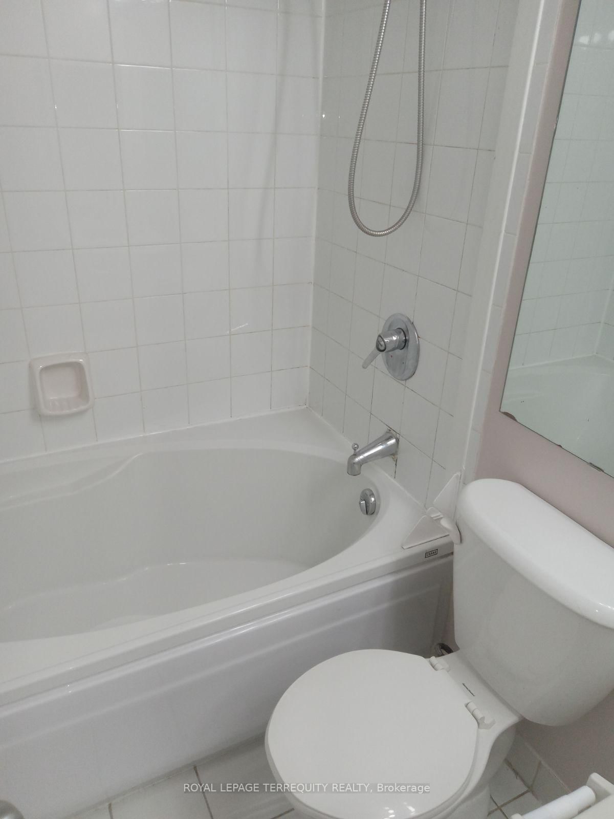 711 Bay Street, Unit 919 - Photo 6