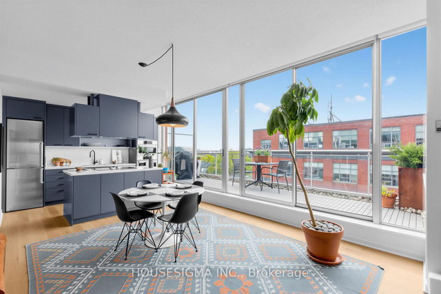 602 - 301 Markham Street