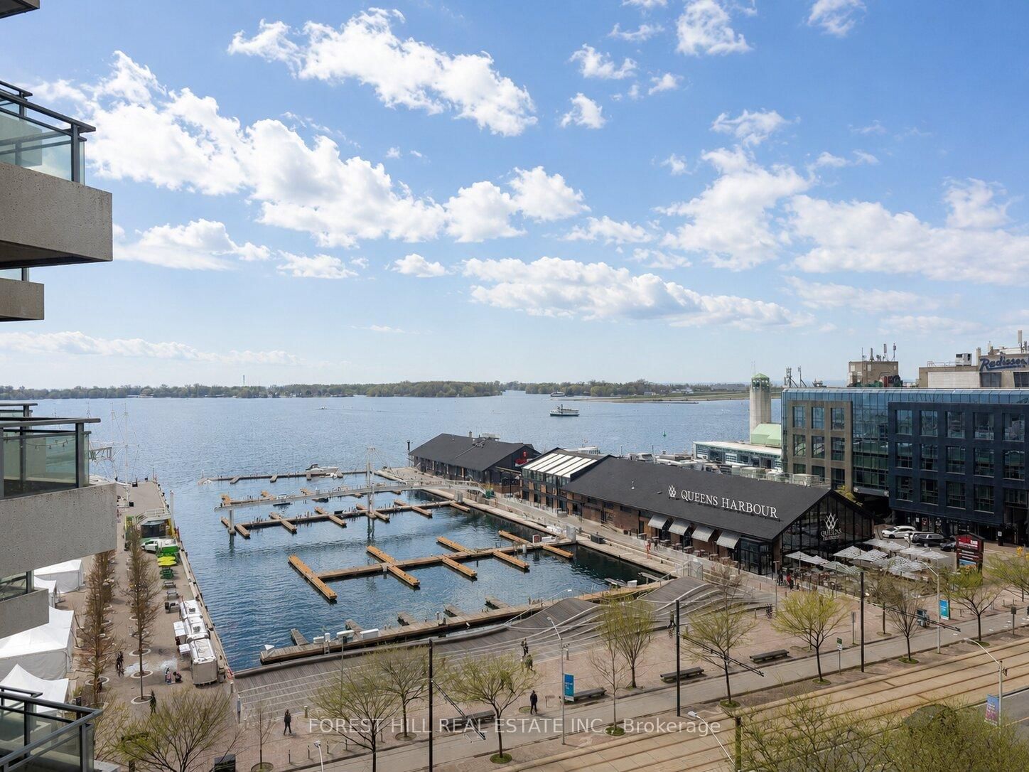 230 Queens Quay W, Unit 1028