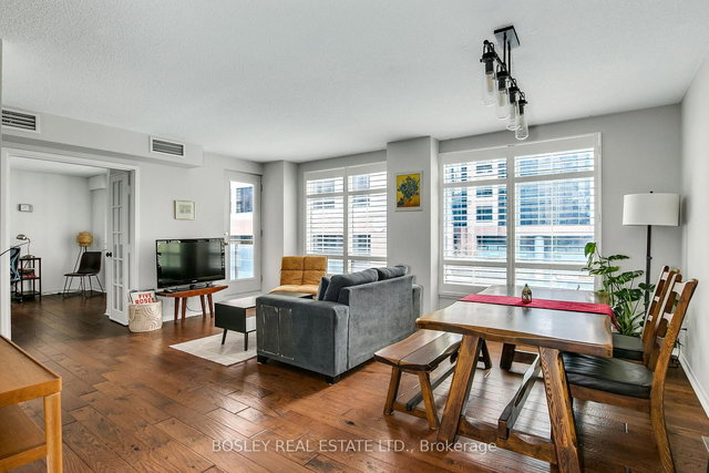 303 - 99 Hayden Street
