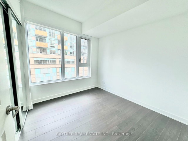 641 - 543 Richmond Street W