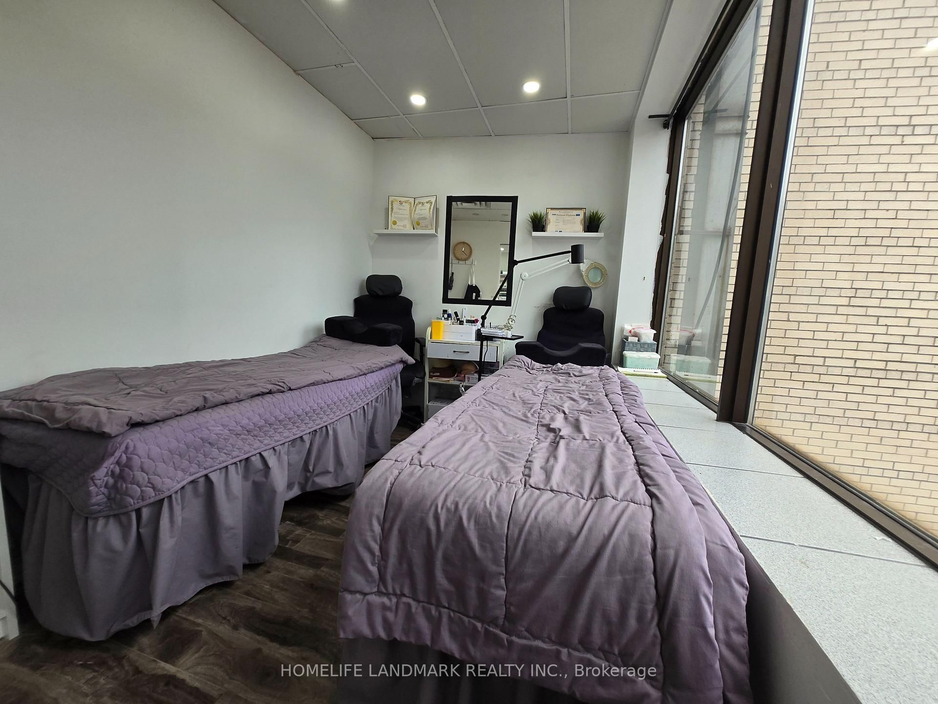 5519 Yonge Street, Unit 300
