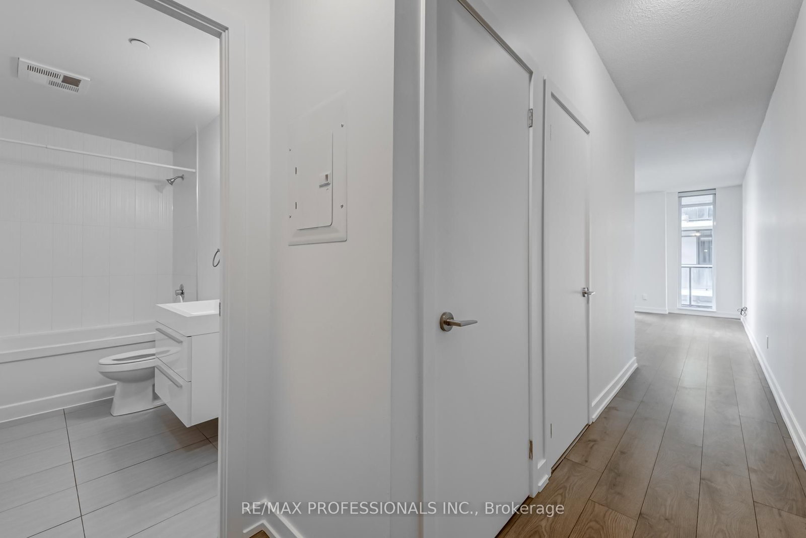 297 College Street, Unit 827 - Photo 9