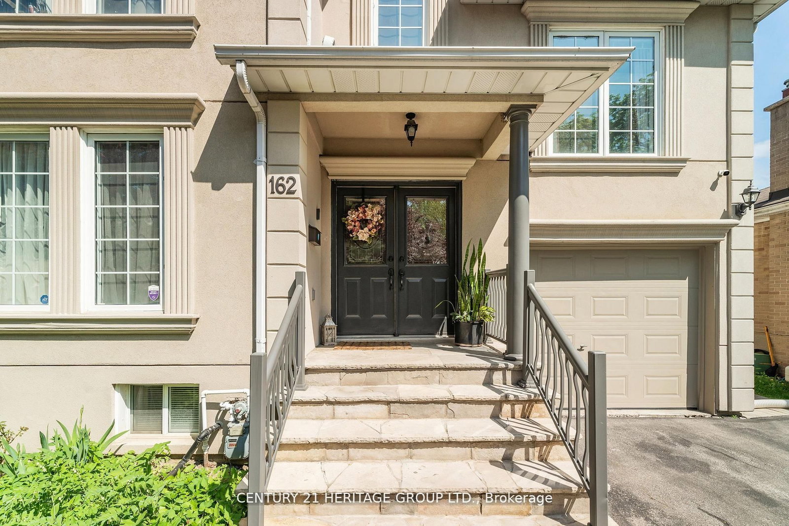 162 Goulding Avenue - Photo 3
